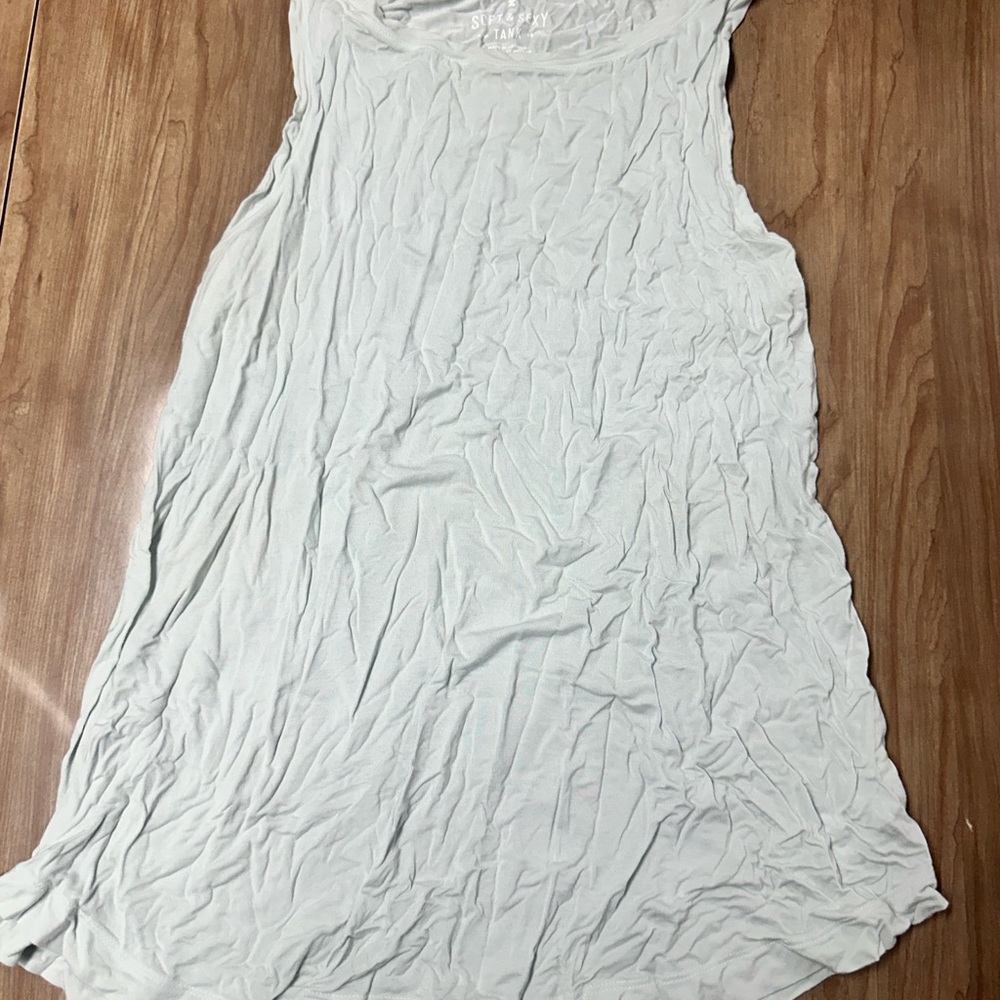 American Eagle Outfitters Soft & Sexy Tank in Light Gray